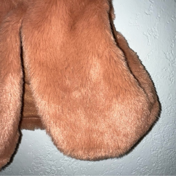 Kid's Rachel Zoe Peach Pink Faux Fur Vest - Picture 3 of 6